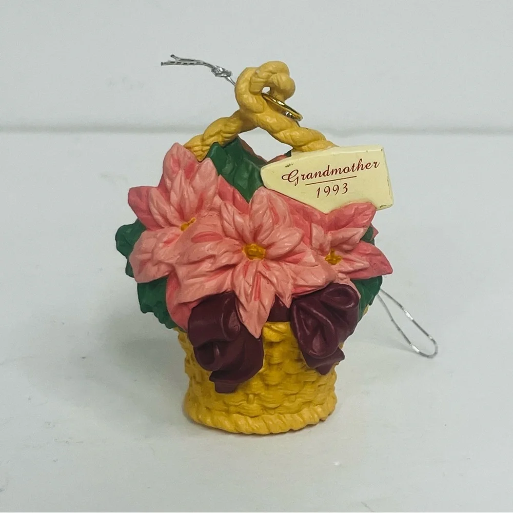 hallmark keepsake ornament grandmother christmas poinsettia flower‎ basket 1993